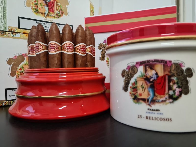 ROMEO Y JULIETA BELICOSOS CERAMIC JAR (25 CIGARS) - Image 2