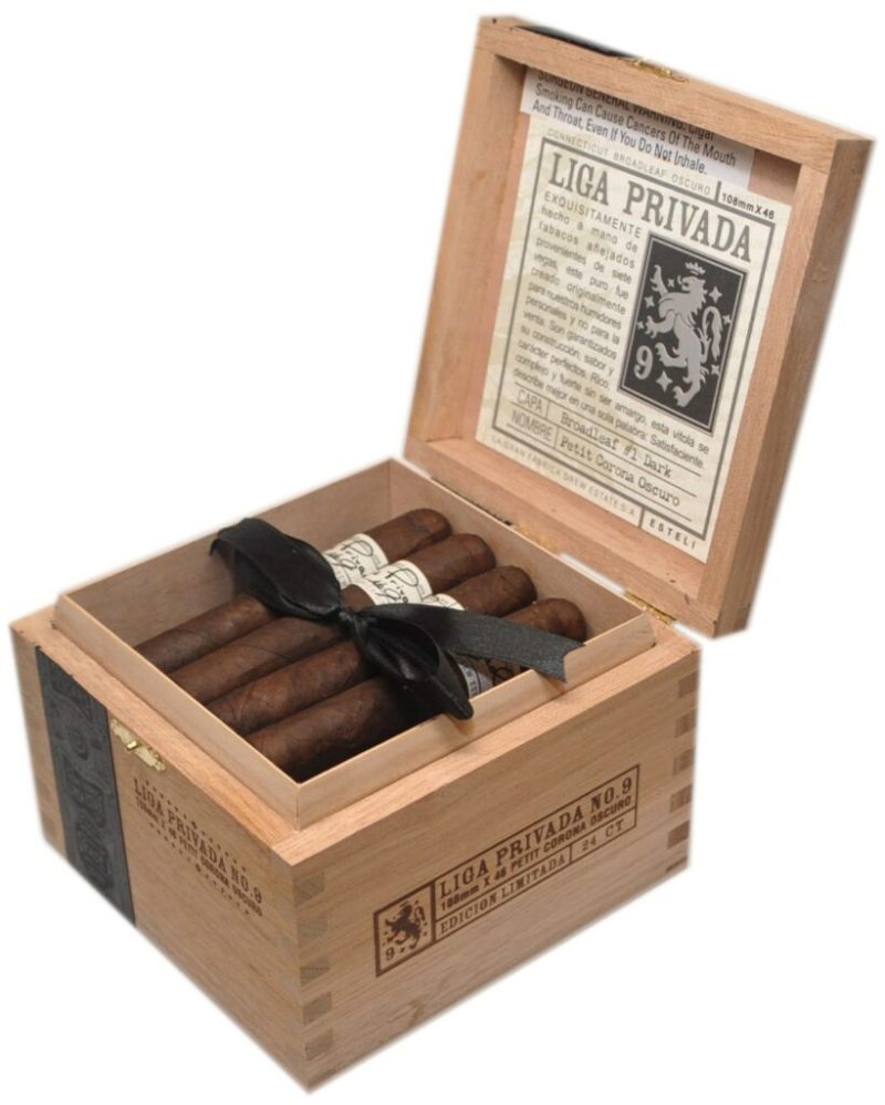 Liga Privada No. 9 Petit Corona - Box of 24